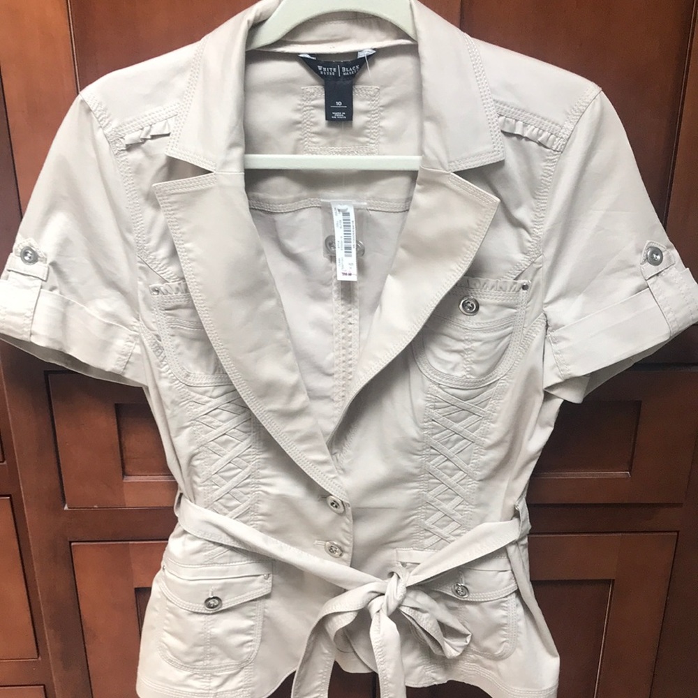 White House Black Market WHBM Short Sleeve Jacket